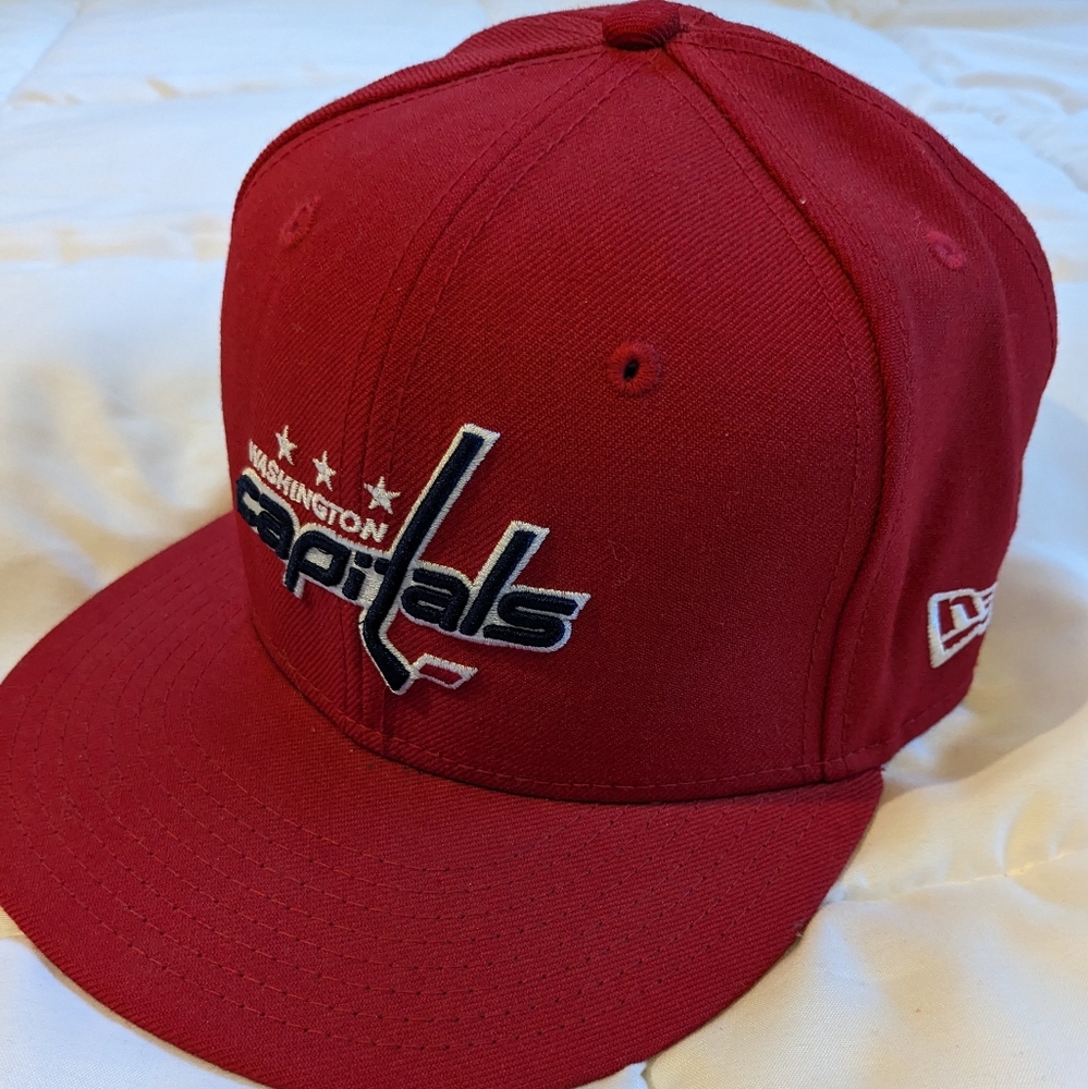 Washington Capitals fitted ball cap